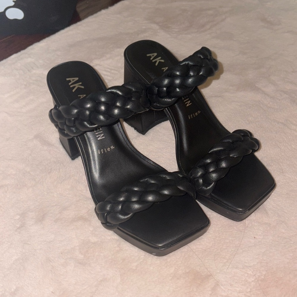 Anne Klein braided black platform high heels- Size 6.5